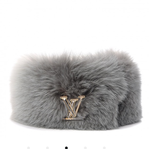 •Louis vuitton Nathalia Fox Fur Scarf - Picture 4 of 8